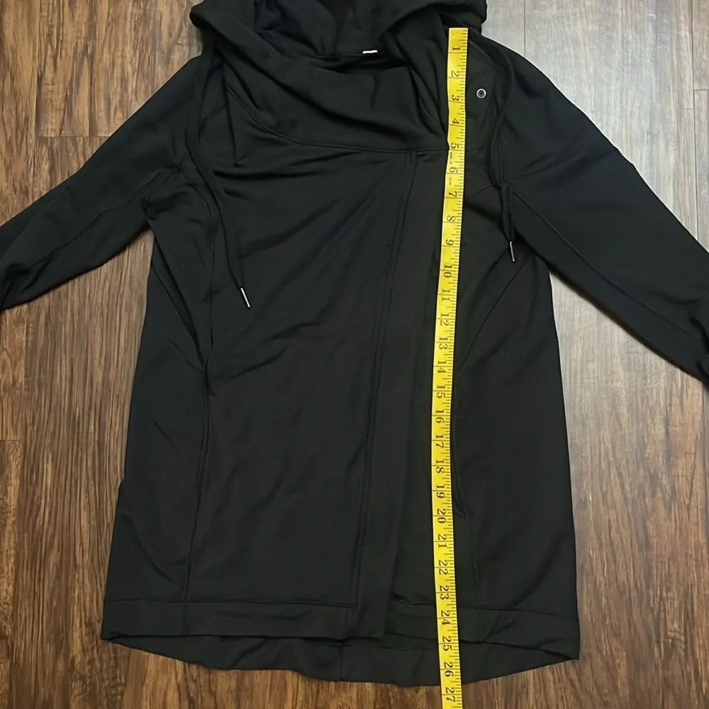 EUC Lululemon Coast Easy Wrap Zip Front Jacket Black 4
